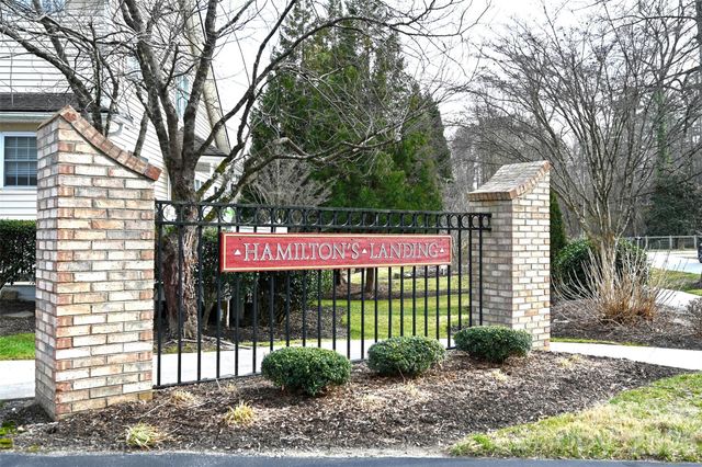 30 Grist Mill Drive, Hendersonville, NC 28739