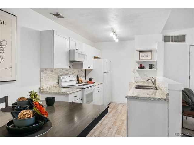 10212 W 80th Dr D, Arvada, CO 80005