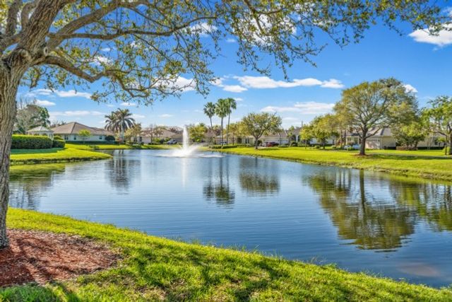 4207 Diamond Square, Vero Beach, FL 32967