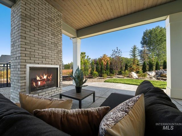 5053 W Braveheart St, Eagle, ID 83616