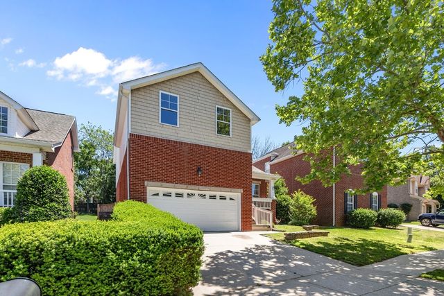 7020 Bridgeport Dr, Nashville, TN 37221
