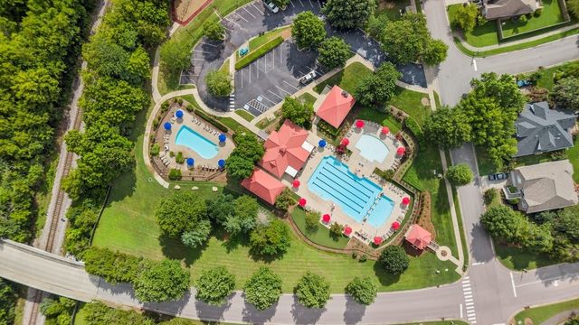7020 Bridgeport Dr, Nashville, TN 37221