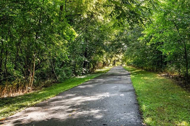 7020 Bridgeport Dr, Nashville, TN 37221