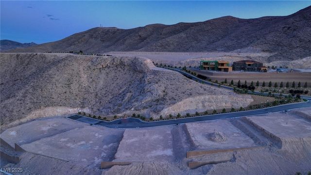 22 Mountain View Drive, Las Vegas, NV 89141