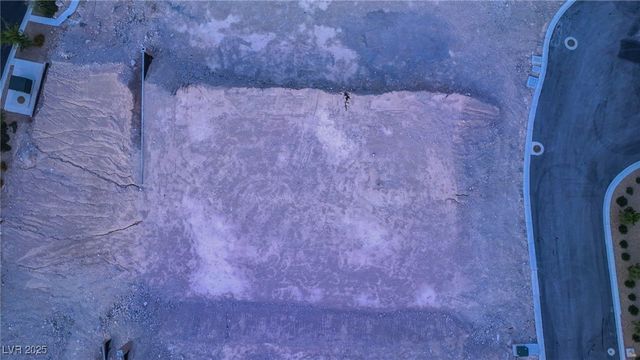 22 Mountain View Drive, Las Vegas, NV 89141