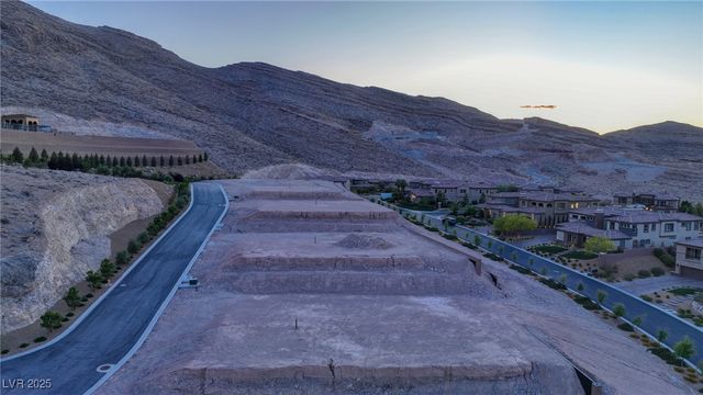 22 Mountain View Drive, Las Vegas, NV 89141