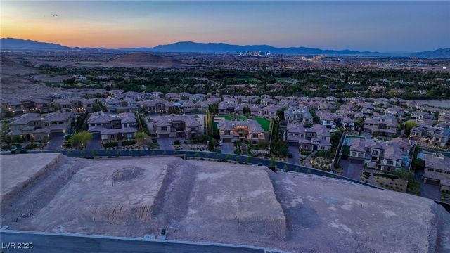 22 Mountain View Drive, Las Vegas, NV 89141