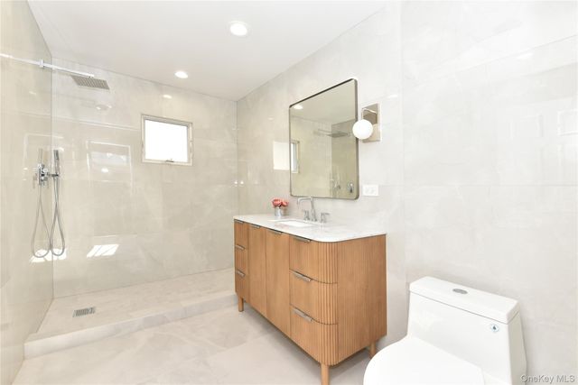 85-35 Midland Parkway, Jamaica Estates, NY 11432