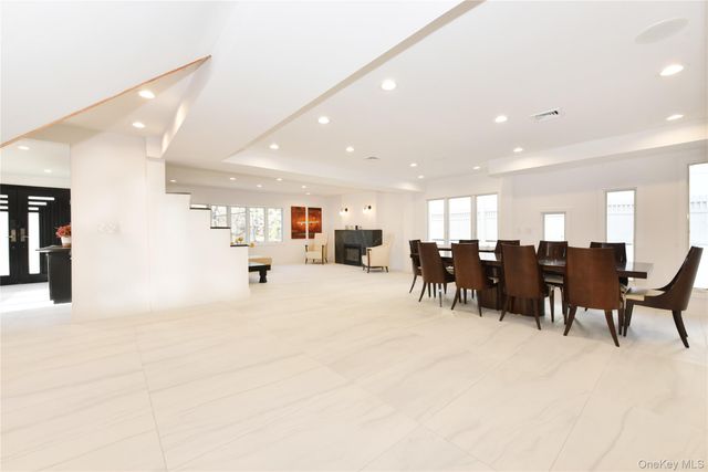 85-35 Midland Parkway, Jamaica Estates, NY 11432