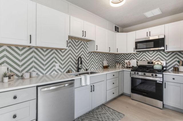 2701 Bel Air Drive NE, Albuquerque, NM 87110