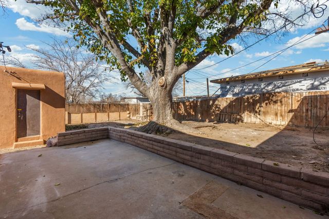 2701 Bel Air Drive NE, Albuquerque, NM 87110