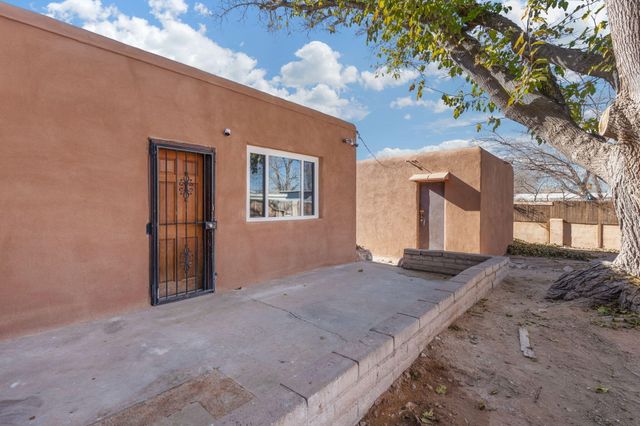 2701 Bel Air Drive NE, Albuquerque, NM 87110