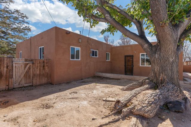 2701 Bel Air Drive NE, Albuquerque, NM 87110