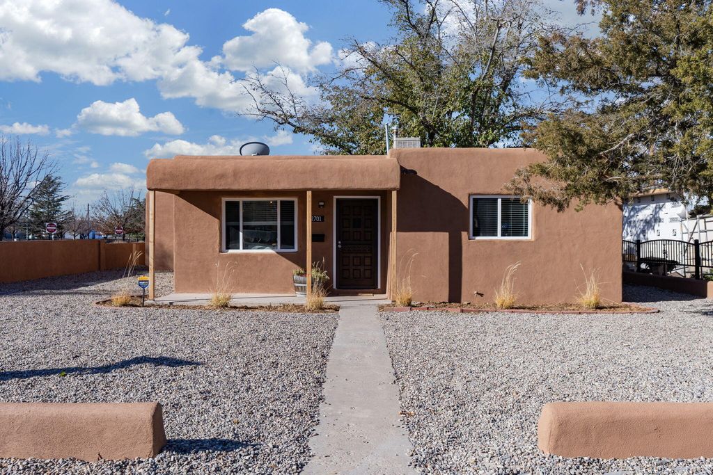 2701 Bel Air Drive NE, Albuquerque, NM 87110