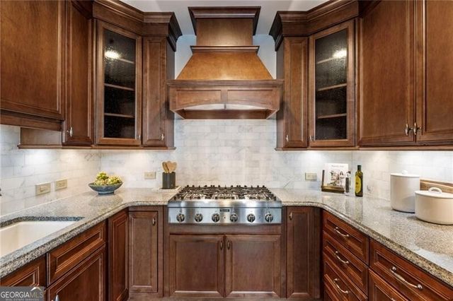 2233 Peachtree Road NE 503, Atlanta, GA 30309