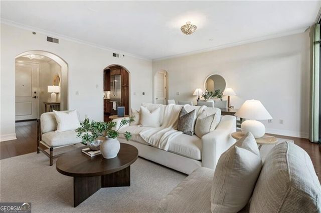 2233 Peachtree Road NE 503, Atlanta, GA 30309