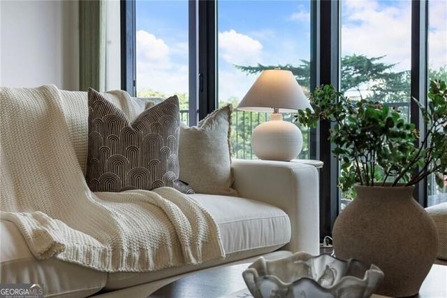 2233 Peachtree Road NE 503, Atlanta, GA 30309