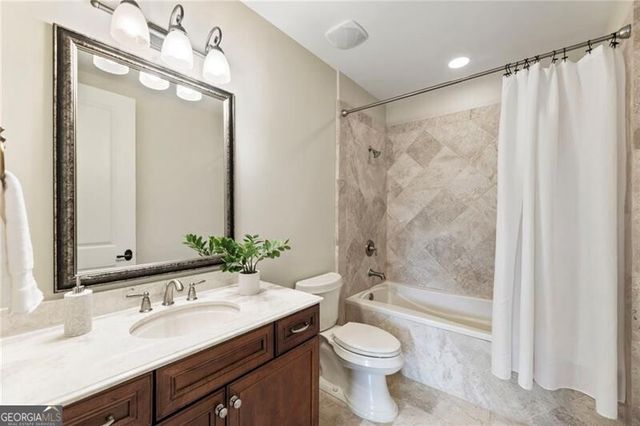 2233 Peachtree Road NE 503, Atlanta, GA 30309