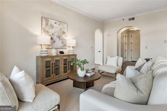 2233 Peachtree Road NE 503, Atlanta, GA 30309