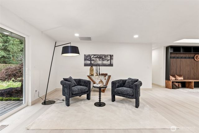6430 33rd Avenue NW, Olympia, WA 98502