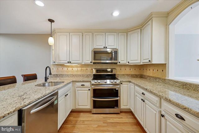 42 TINDAL SPRINGS CT, Montgomery Village, MD 20886