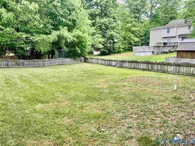 7719 Kentucky Derby Dr, Midlothian, VA 23112