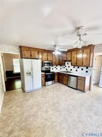 7719 Kentucky Derby Dr, Midlothian, VA 23112