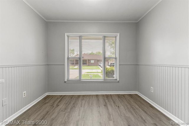 7322 Fenton Street, Dearborn Heights, MI 48127