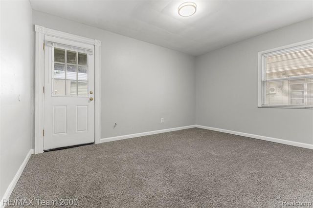 7322 Fenton Street, Dearborn Heights, MI 48127
