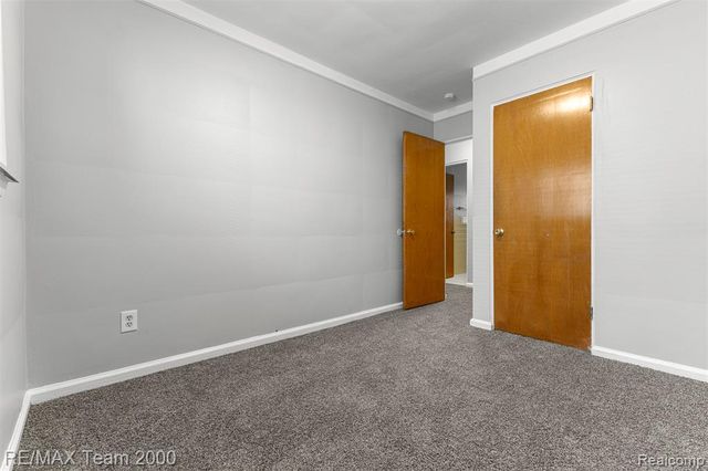 7322 Fenton Street, Dearborn Heights, MI 48127