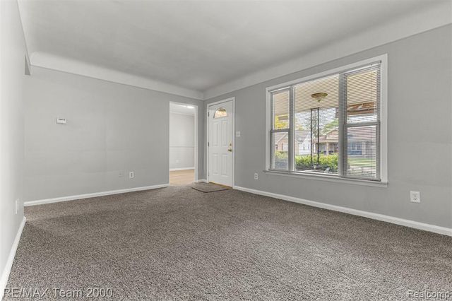 7322 Fenton Street, Dearborn Heights, MI 48127