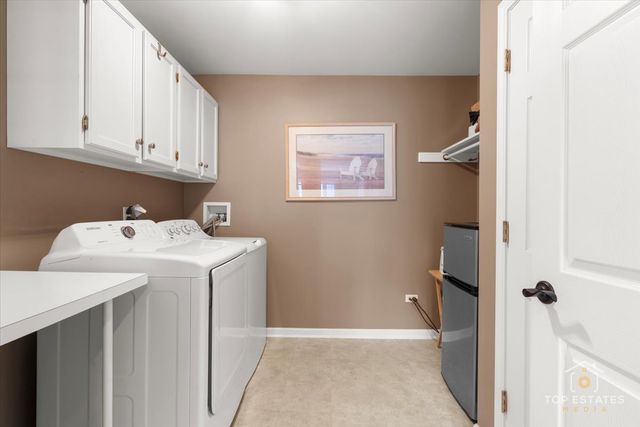 1315 Queen Ann Lane, Gurnee, IL 60031