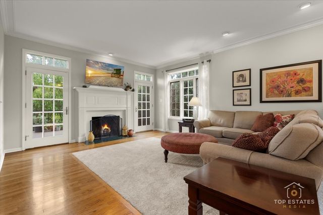 1315 Queen Ann Lane, Gurnee, IL 60031