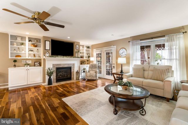 228 N DUKE ST, Hummelstown, PA 17036