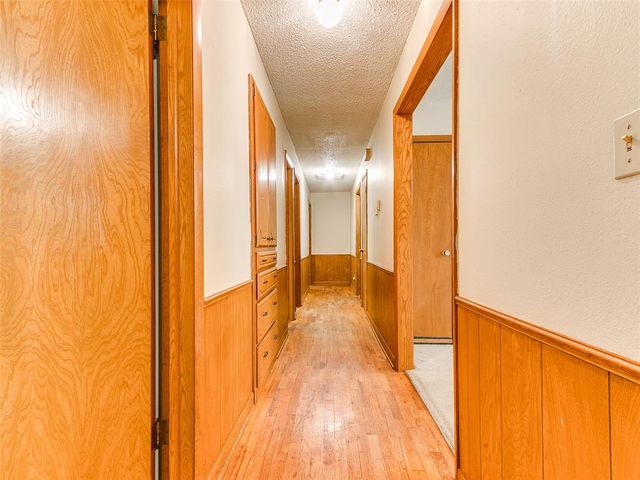 2 Lakewood Drive, Mcloud, OK 74851