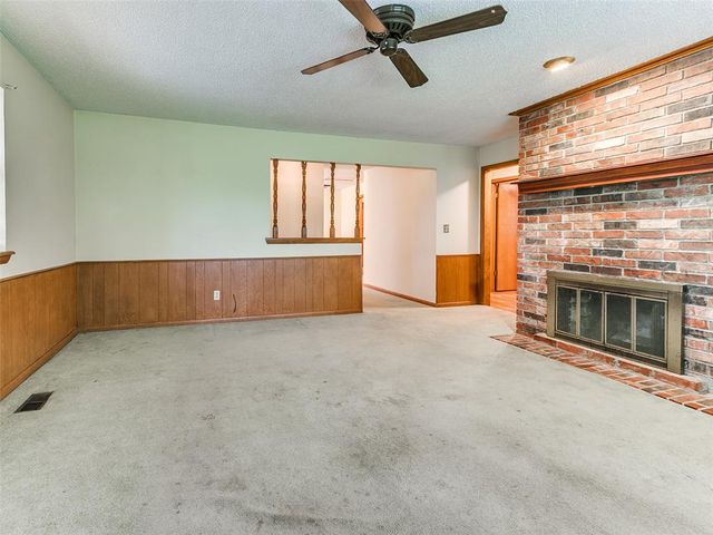 2 Lakewood Drive, Mcloud, OK 74851