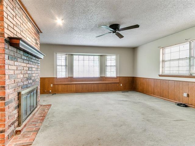 2 Lakewood Drive, Mcloud, OK 74851