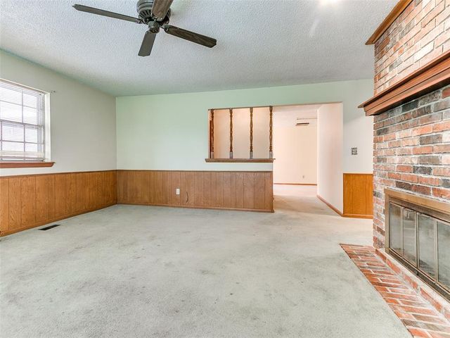 2 Lakewood Drive, Mcloud, OK 74851