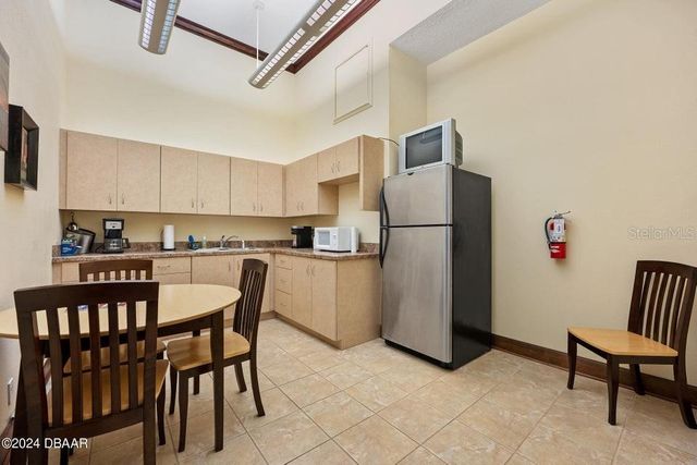 479 & 481 N US HIGHWAY 1, Ormond Beach, FL 32174