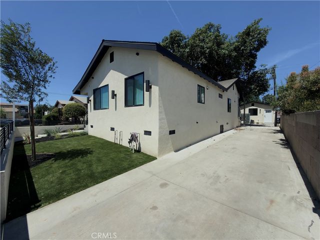 1645 E 50th, Los Angeles, CA 90011