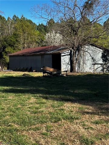 4624 Old Hopewell Church Road, Trinity, NC 27370