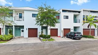 808 NW 44th Terrace, Plantation, FL 33317
