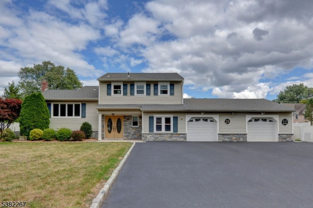18 Sanders Pl, Pequannock Twp., NJ 07444