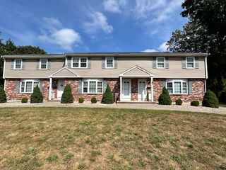 85 Emmet 85, Brockton, MA 02302