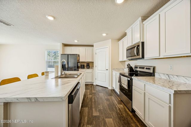 65304 CLEARWATER Court, Yulee, FL 32097