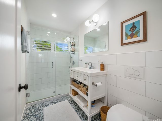 244 Awakea Road, Kailua, HI 96734