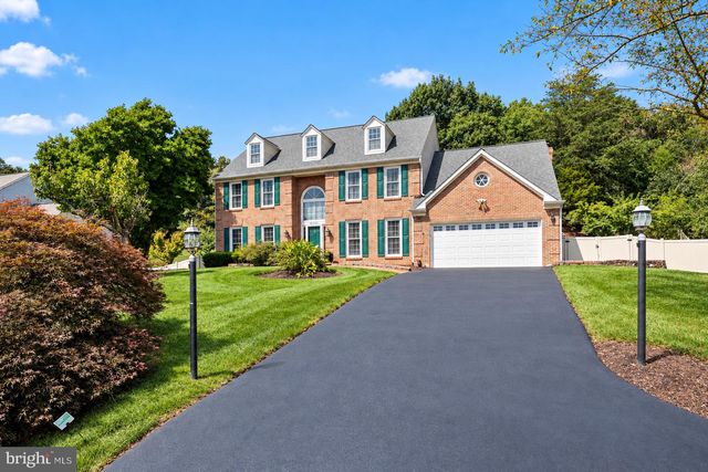 6747 JADE POST LN, Centreville, VA 20121
