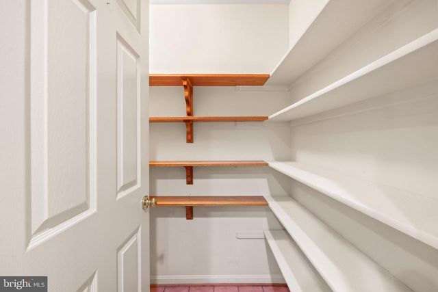 6747 JADE POST LN, Centreville, VA 20121