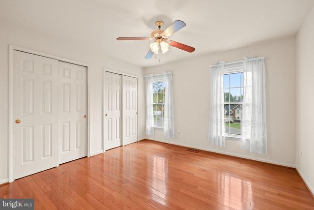 6747 JADE POST LN, Centreville, VA 20121