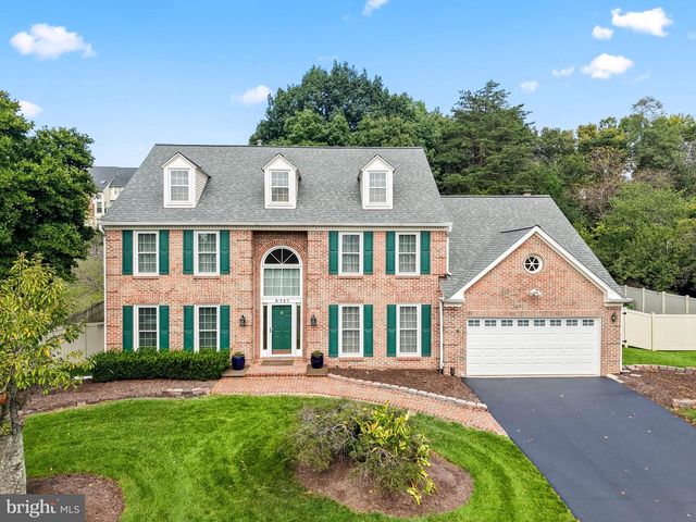 6747 JADE POST LN, Centreville, VA 20121